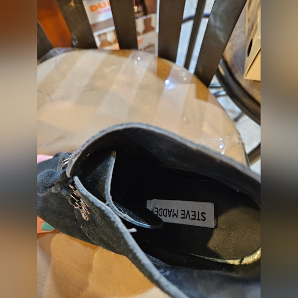 Steve Madden black boot wedges size 6.5. - Picture 7 of 9